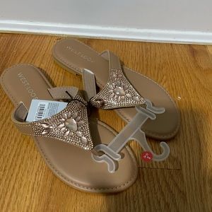 Women’s slippers‎